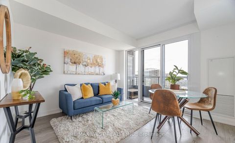 Photo 7 at 2117 - 19 Western Battery Road, Niagara, Toronto