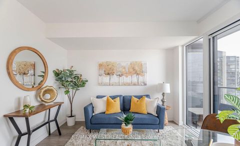 Photo 8 at 2117 - 19 Western Battery Road, Niagara, Toronto