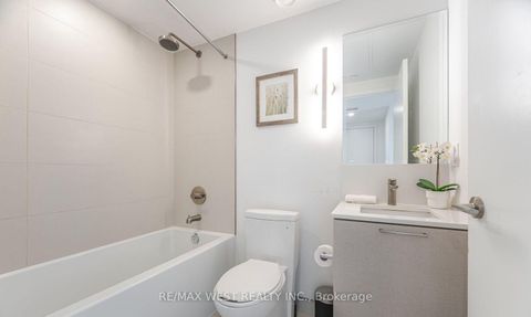 Photo 10 at 2117 - 19 Western Battery Road, Niagara, Toronto