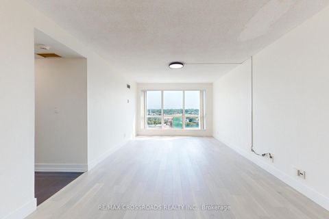 Photo 8 at 907 - 8 Lee Centre Drive, Woburn, Toronto