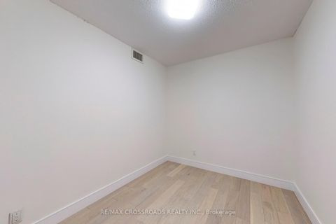 Photo 26 at 907 - 8 Lee Centre Drive, Woburn, Toronto