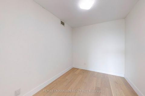 Photo 27 at 907 - 8 Lee Centre Drive, Woburn, Toronto