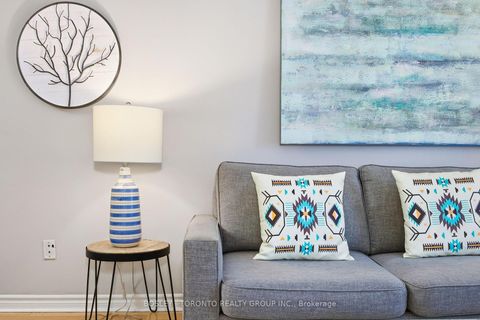 Photo 5 at 316 - 270 Wellington Street W, Waterfront Communities C1, Toronto