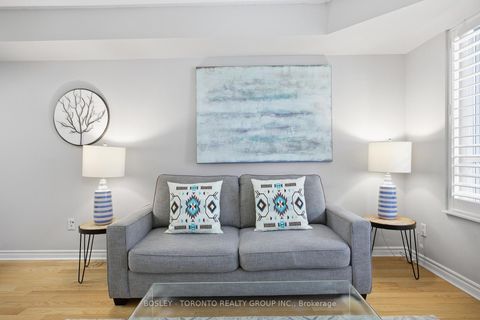 Photo 6 at 316 - 270 Wellington Street W, Waterfront Communities C1, Toronto