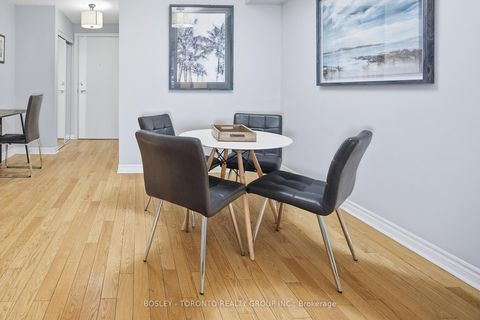 Photo 13 at 316 - 270 Wellington Street W, Waterfront Communities C1, Toronto