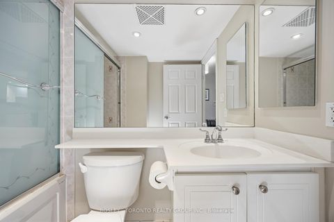 Photo 32 at 316 - 270 Wellington Street W, Waterfront Communities C1, Toronto