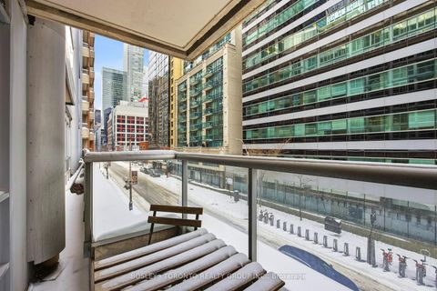 Photo 35 at 316 - 270 Wellington Street W, Waterfront Communities C1, Toronto