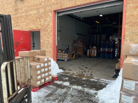 Photo 11 at 45 & 46 - 24 Steinway Boulevard, Clairville, Toronto