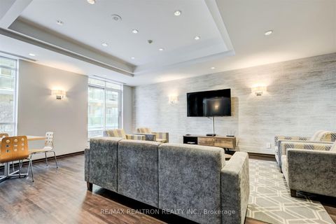 Photo 32 at 803 - 212 Eglinton Avenue E, Mount Pleasant West, Toronto