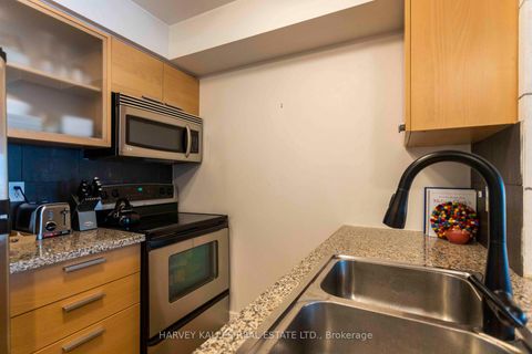 Photo 4 at 411 - 16 Harrison Garden Boulevard, Willowdale East, Toronto