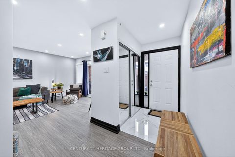 Photo 0 at 293 Milestone Crescent, Aurora Village, Aurora