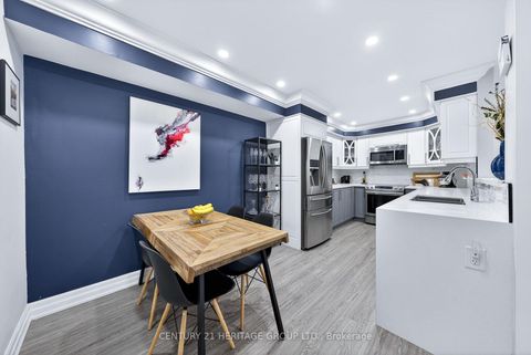 Photo 9 at 293 Milestone Crescent, Aurora Village, Aurora