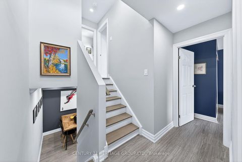 Photo 14 at 293 Milestone Crescent, Aurora Village, Aurora