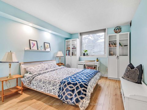 Photo 13 at 203 - 326 Major Mackenzie Drive E, Crosby, Richmond Hill