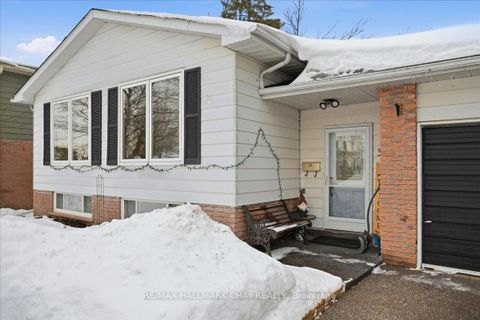 Photo 1 at 32 Cynthia Court, Wellington, Barrie