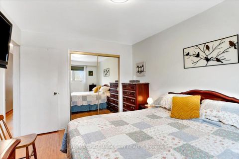 Photo 13 at 32 Cynthia Court, Wellington, Barrie