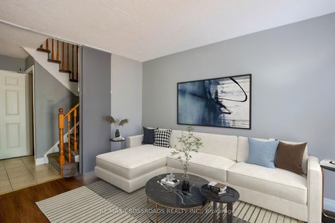 Photo 3 at 102 Ferguson Drive, Northwest, Barrie