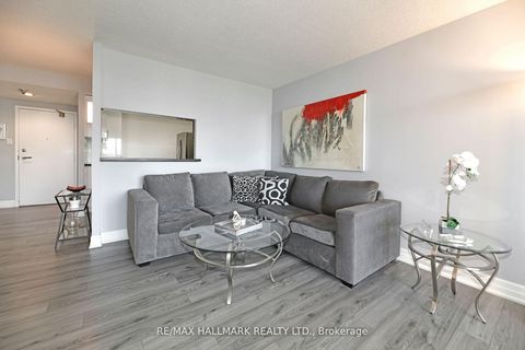 Photo 9 at 808 - 7601 Bathurst Street, Yorkhill, Vaughan