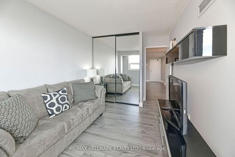 Photo 17 at 808 - 7601 Bathurst Street, Yorkhill, Vaughan