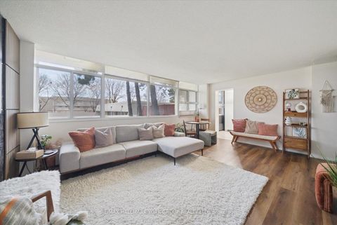 Photo 3 at 103 - 715 Don Mills Road, Flemingdon Park, Toronto