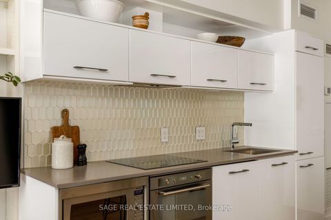 Photo 4 at 206 - 707 Dovercourt Road, Little Italy, Toronto