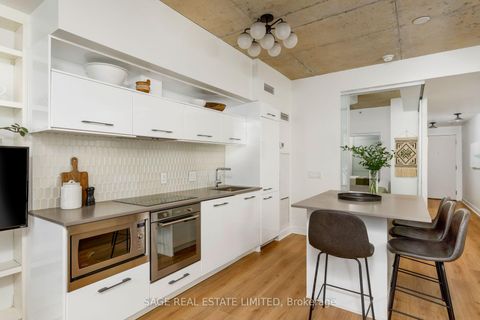 Photo 9 at 206 - 707 Dovercourt Road, Little Italy, Toronto