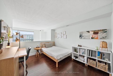 Photo 23 at 302 - 18 Merton Street, Mount Pleasant West, Toronto