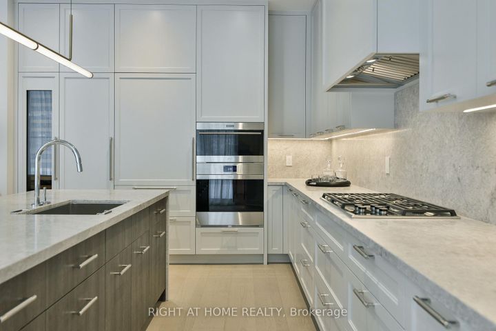 Photo 11 at Garden Home 1 - 10 Prince Arthur Avenue, Annex, Toronto