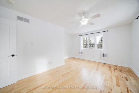 Photo 17 at 108 Olde Bayview Avenue, Oak Ridges Lake Wilcox, Richmond Hill