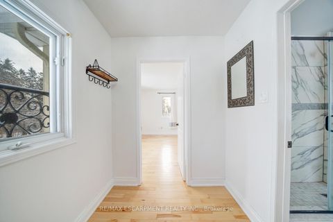 Photo 18 at 108 Olde Bayview Avenue, Oak Ridges Lake Wilcox, Richmond Hill