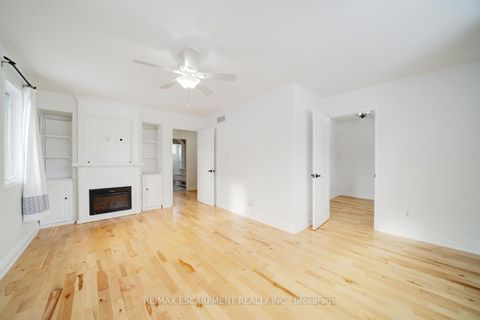 Photo 21 at 108 Olde Bayview Avenue, Oak Ridges Lake Wilcox, Richmond Hill