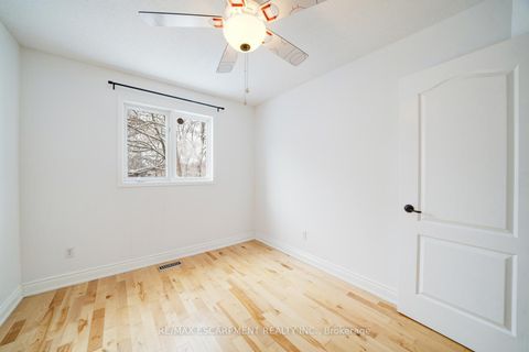 Photo 23 at 108 Olde Bayview Avenue, Oak Ridges Lake Wilcox, Richmond Hill