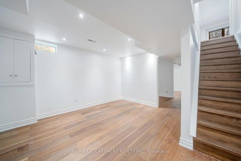 Photo 30 at 108 Olde Bayview Avenue, Oak Ridges Lake Wilcox, Richmond Hill