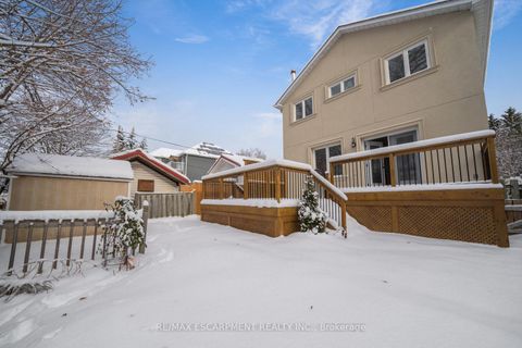 Photo 43 at 108 Olde Bayview Avenue, Oak Ridges Lake Wilcox, Richmond Hill