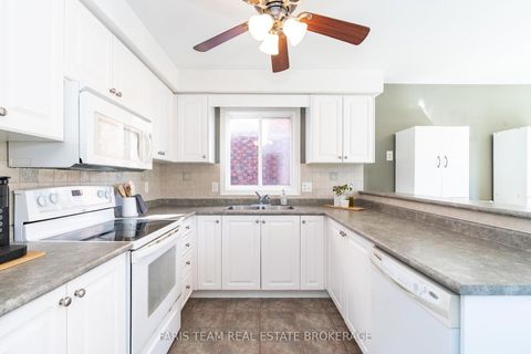 Photo 7 at 63 Jagges Drive, Edgehill Drive, Barrie