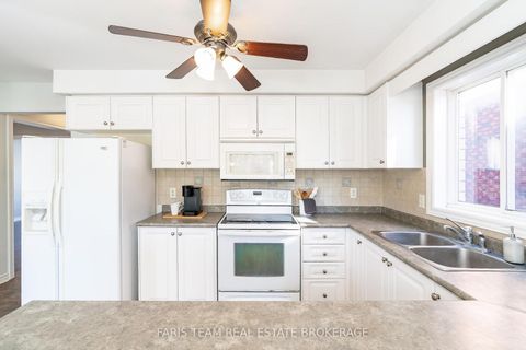 Photo 8 at 63 Jagges Drive, Edgehill Drive, Barrie