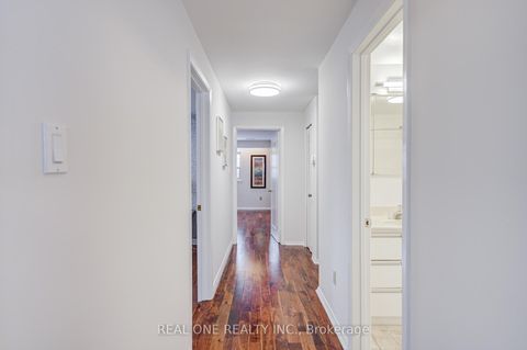 Photo 18 at 22 Kenmanor Boulevard, L'Amoreaux, Toronto