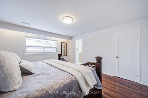 Photo 21 at 22 Kenmanor Boulevard, L'Amoreaux, Toronto