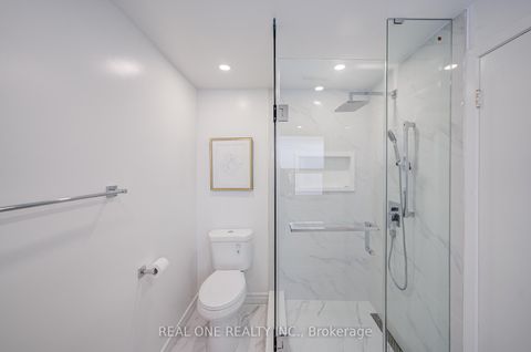 Photo 23 at 22 Kenmanor Boulevard, L'Amoreaux, Toronto