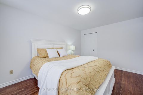 Photo 27 at 22 Kenmanor Boulevard, L'Amoreaux, Toronto