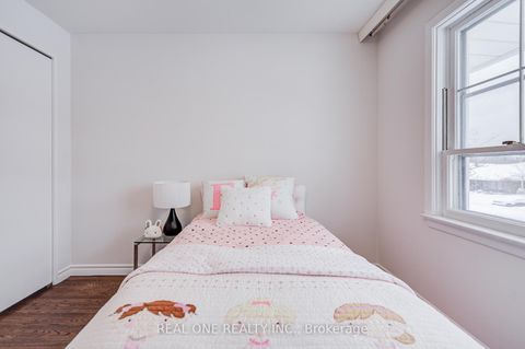 Photo 29 at 22 Kenmanor Boulevard, L'Amoreaux, Toronto