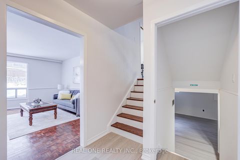Photo 32 at 22 Kenmanor Boulevard, L'Amoreaux, Toronto