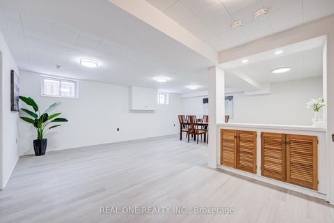 Photo 42 at 22 Kenmanor Boulevard, L'Amoreaux, Toronto