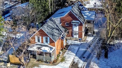 Photo 8 at 81 Innisfil Street, Sanford, Barrie