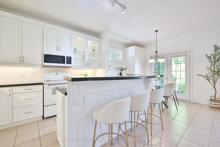 Photo 15 at 27 - 2165 Stavebank Road, Cooksville, Mississauga