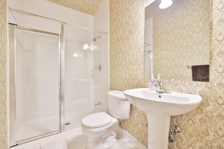 Photo 25 at 27 - 2165 Stavebank Road, Cooksville, Mississauga