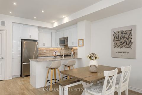 Photo 7 at 2 - 90 Eastwood Park Gardens, Long Branch, Toronto