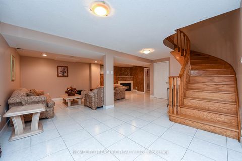 Photo 26 at 527 ABERDEEN Avenue, East Woodbridge, Vaughan