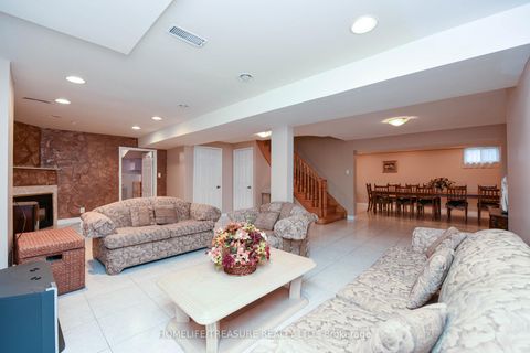 Photo 30 at 527 ABERDEEN Avenue, East Woodbridge, Vaughan