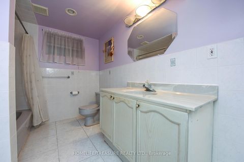 Photo 35 at 527 ABERDEEN Avenue, East Woodbridge, Vaughan